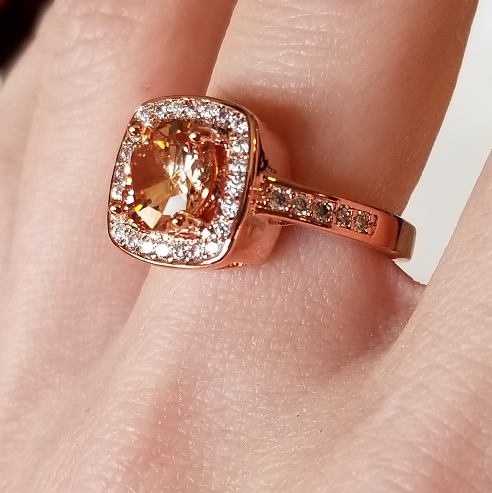 🆕️Stunning Rose Gold - Morganite & AAA+++ CZ Ring - Picture 7 of 8